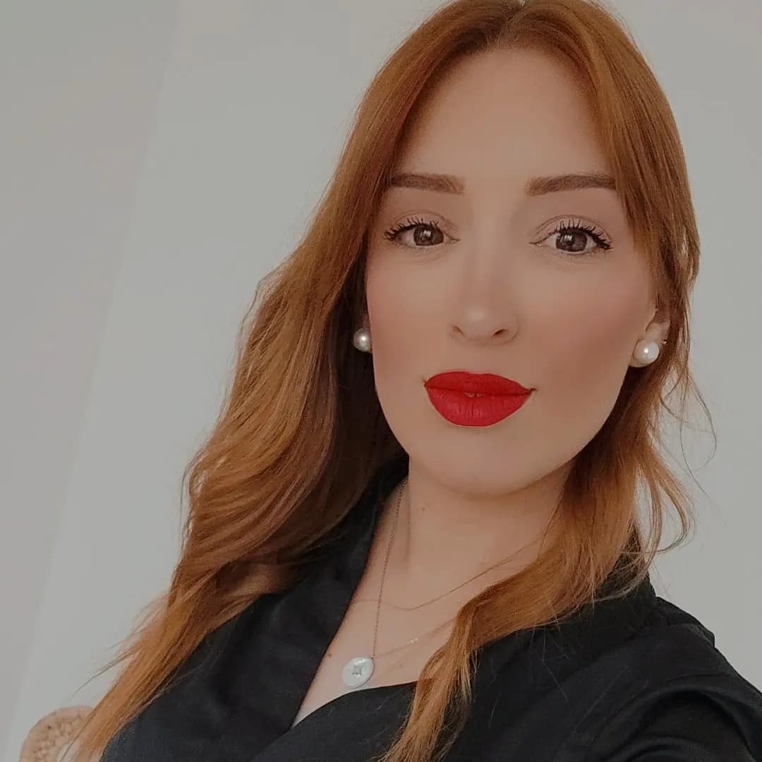 Chloé A. - Assistante polyvalente 
