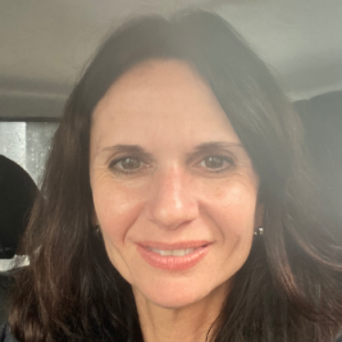 Laura Saracco - Freelance Senior Graphic Designer MEDICAL & HEALTH