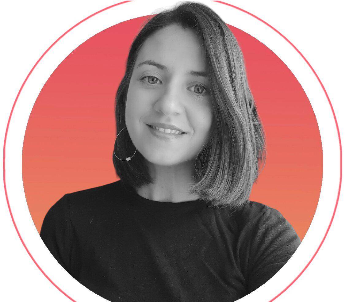 Julie P. - Community manager