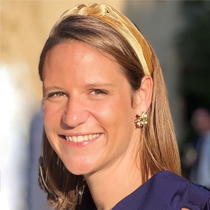 Alixe Henon