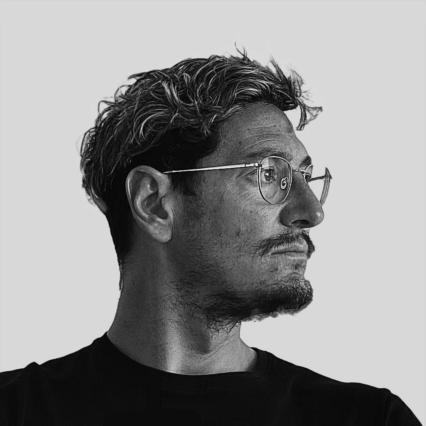 Agustin Sapio - Director Creativo | Branding + IA + Storytelling 