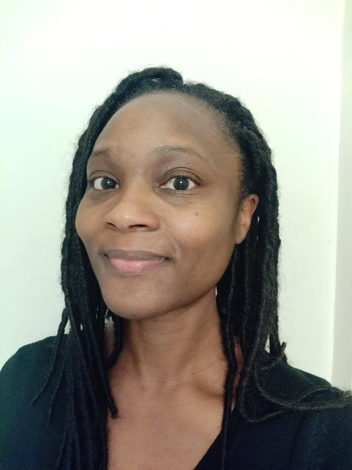 Nathalie Claude - Data Analyst CRM | SQL • Power BI • Tableau