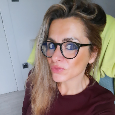 Isabel A. - Multilingual Virtual Assistant & B2B Customer Supp