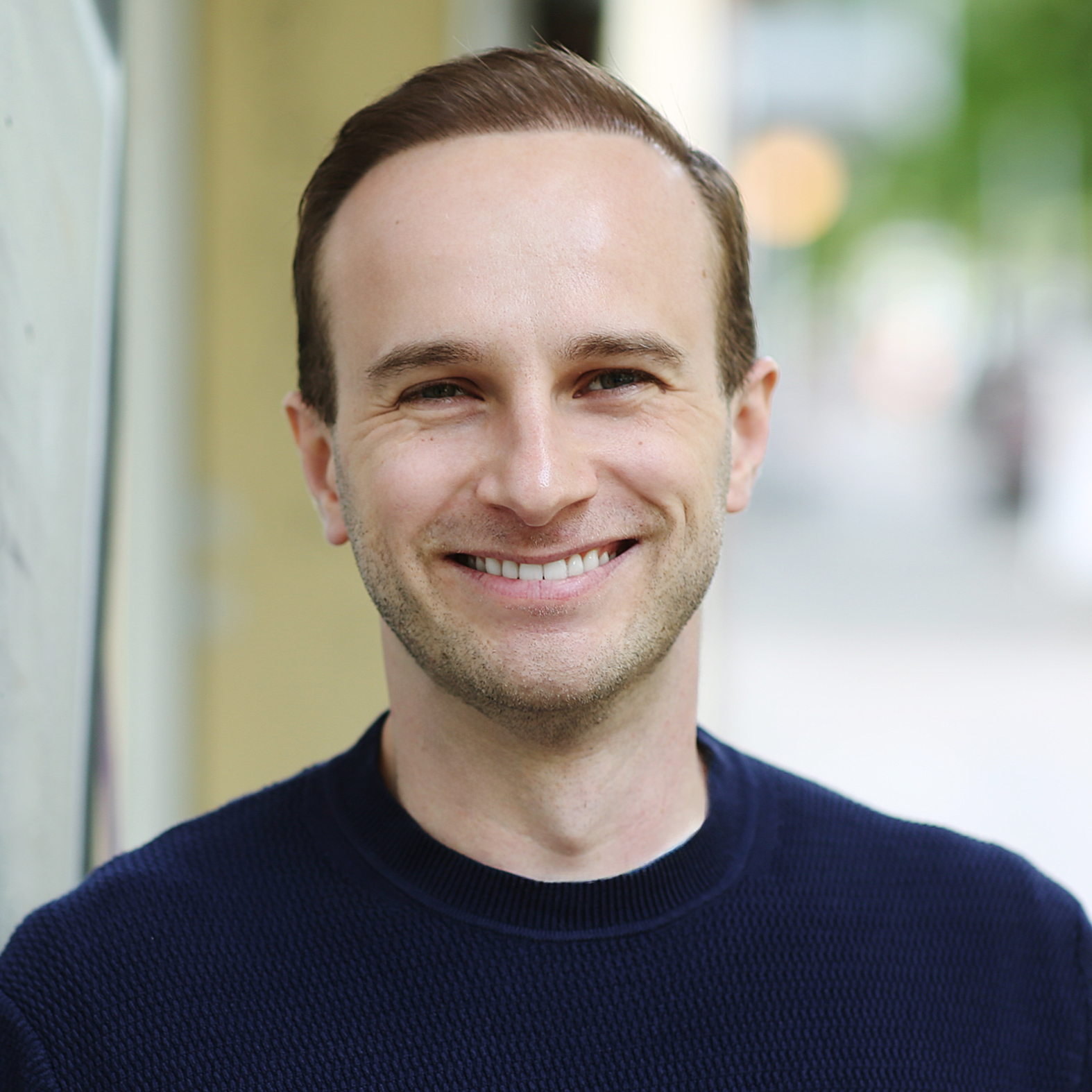 Dr. Lukas Schloter