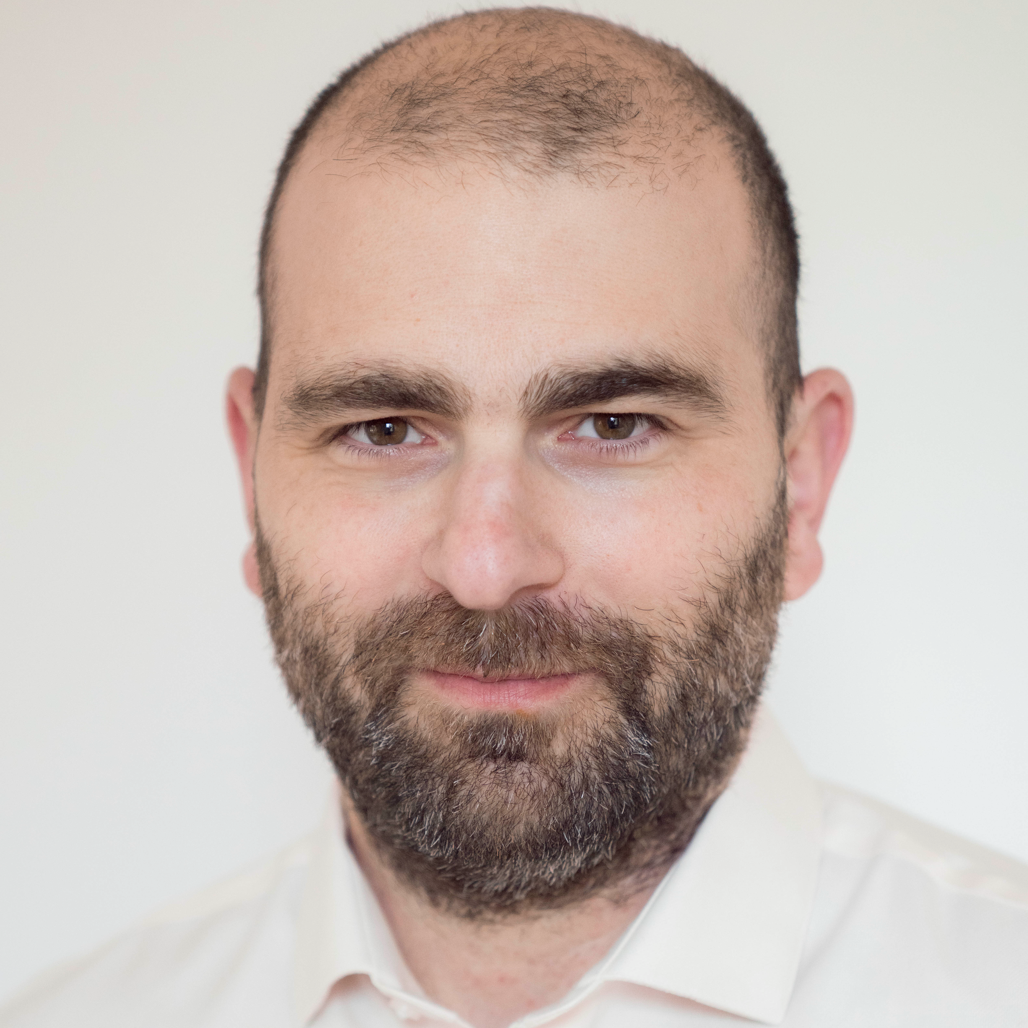 Cédric Ares - DAF part Time / Gestion financière / Business plan