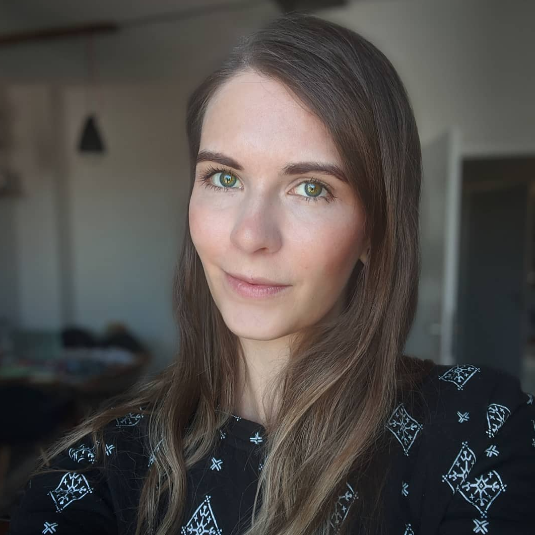 Corinna Jüptner - Community Managerin | Content Creatorin 
