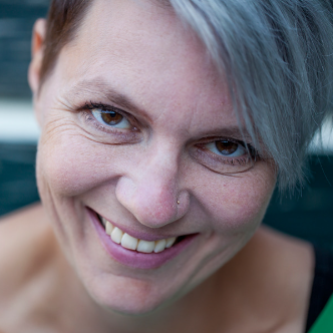 Cinda Raaphorst - Magazine Queen