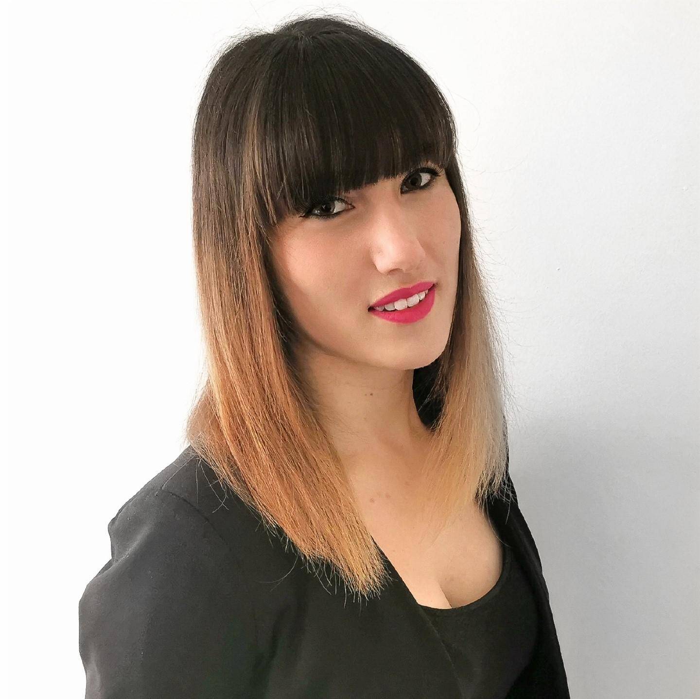 Chloé B.
