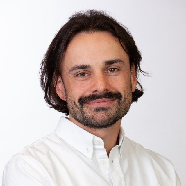 Hubert  - Fragrance Industry Consultant | Operations, Supply