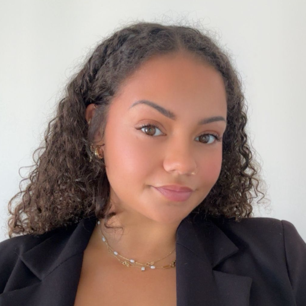 Laura  - Product Owner Cheffe de projet Marketing & Produit