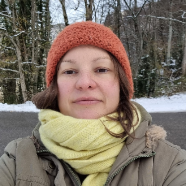 Elsa Poirier - community manager & bijoutière