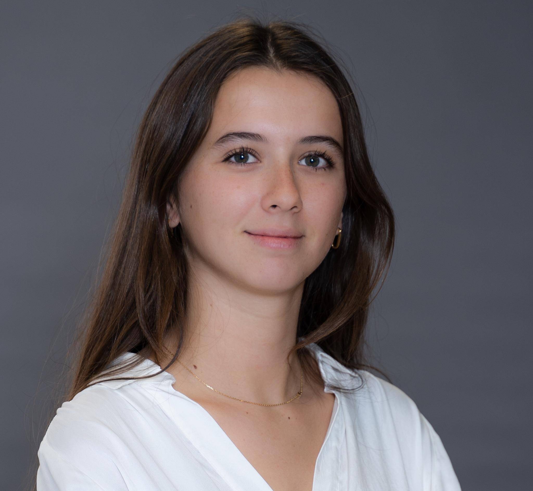 Inès B.