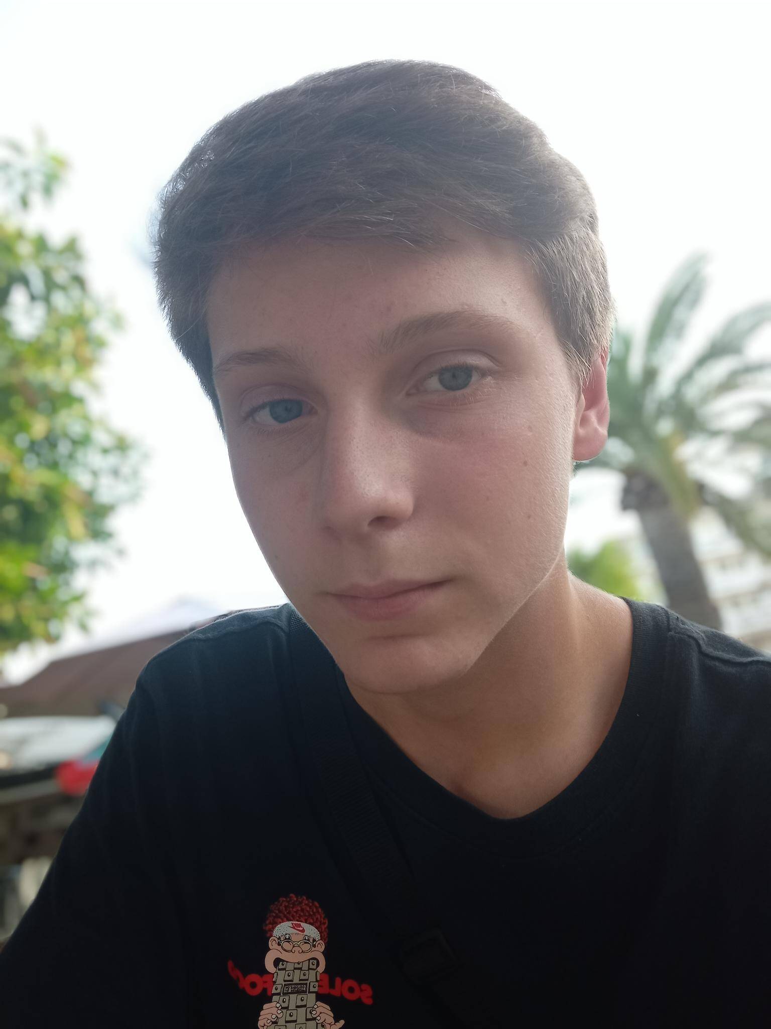 Andres Moran - Junior Developer | Android · Java · Python