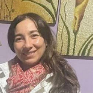 Analia  - Writer, editor and proofreader