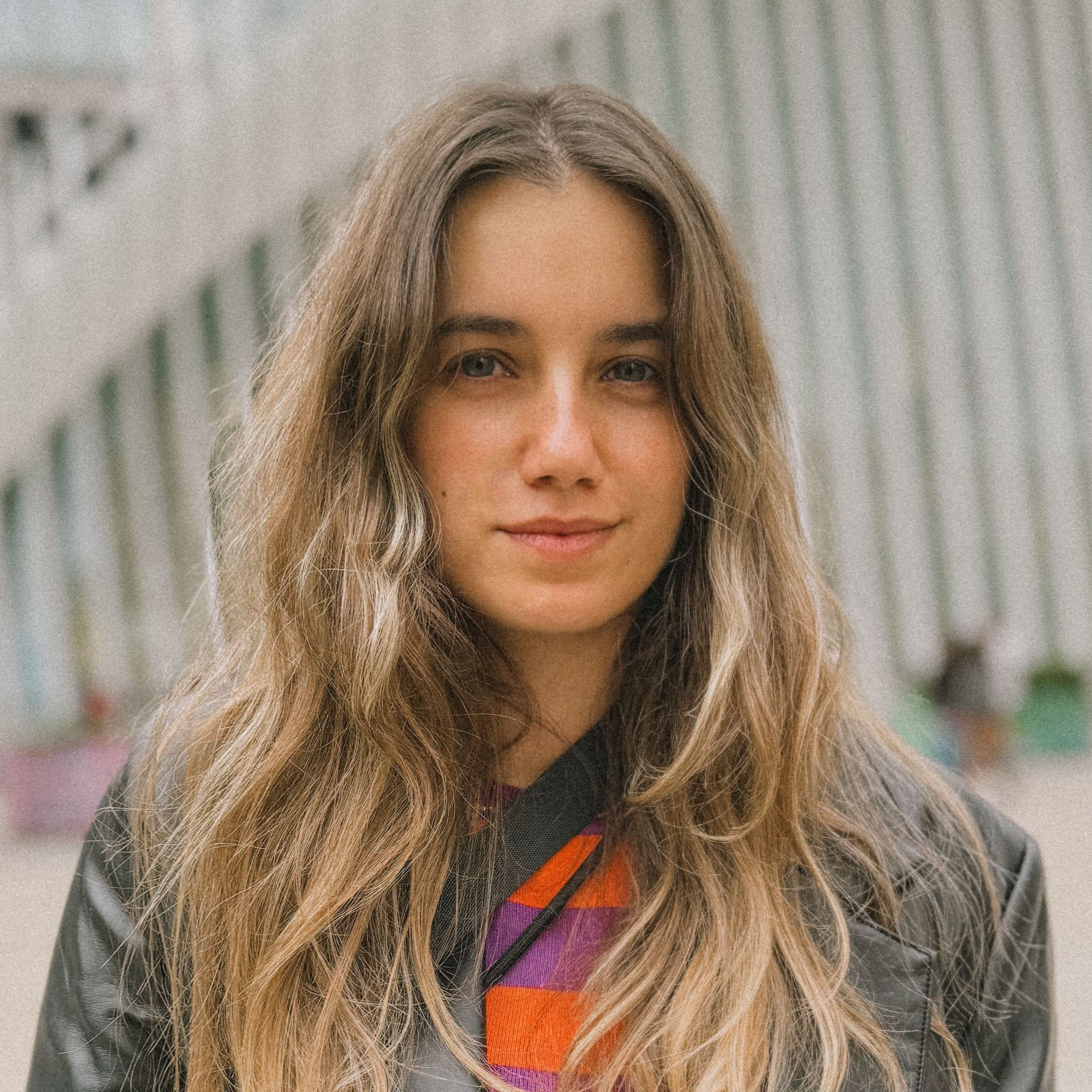 Elisabeth E. - Diseño Gráfico | UX/UI Design | Social Media
