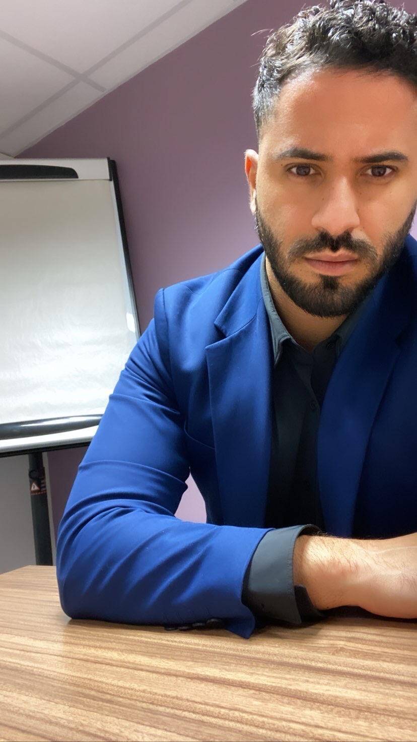 Yacine M.