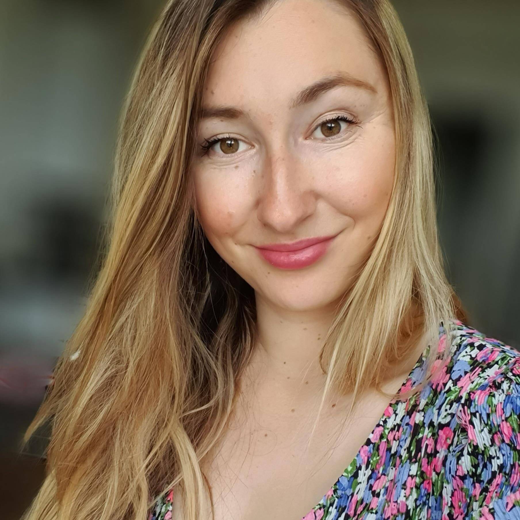 Estelle B.