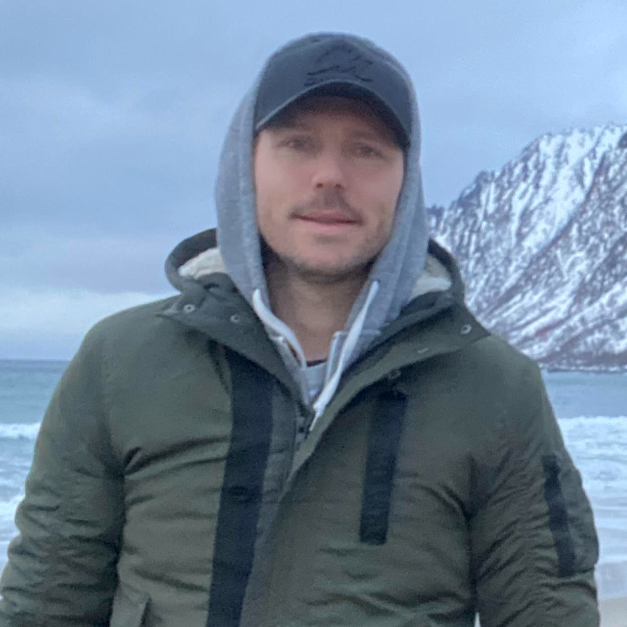 Tim De Vries - Top rated UI/UX designer / Product designer