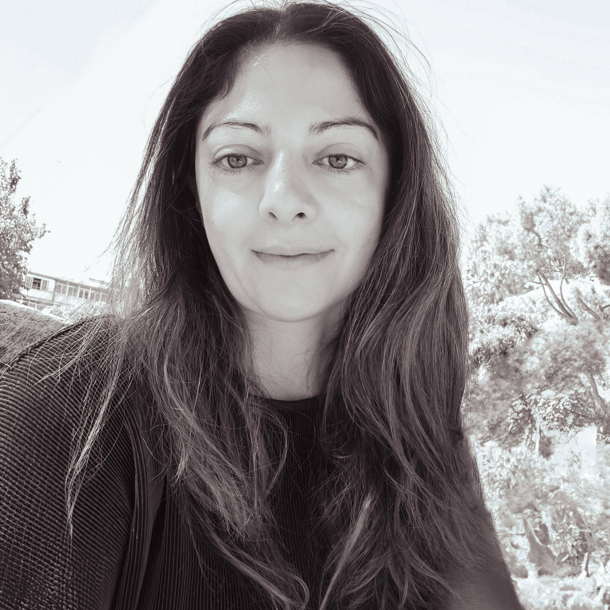 Cecilia Santiago - Diseño Gráfico | UX | Branding | Editorial