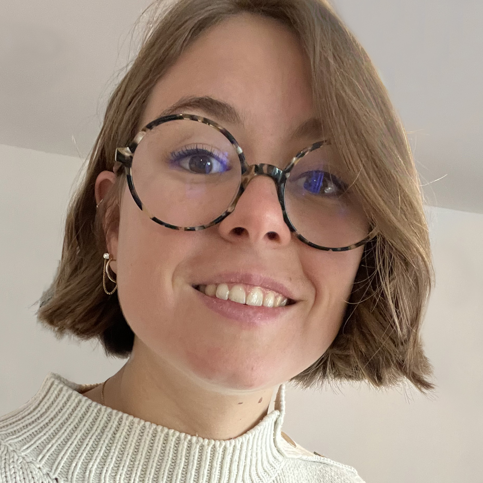 Lucie Desharbes - Graphiste & Web designer