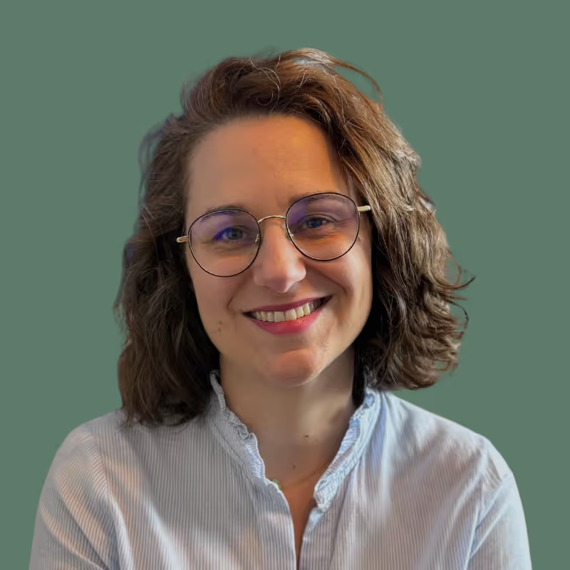 Marion Pluyaud - Développeur FullStack | Expert FrontEnd & WeWeb