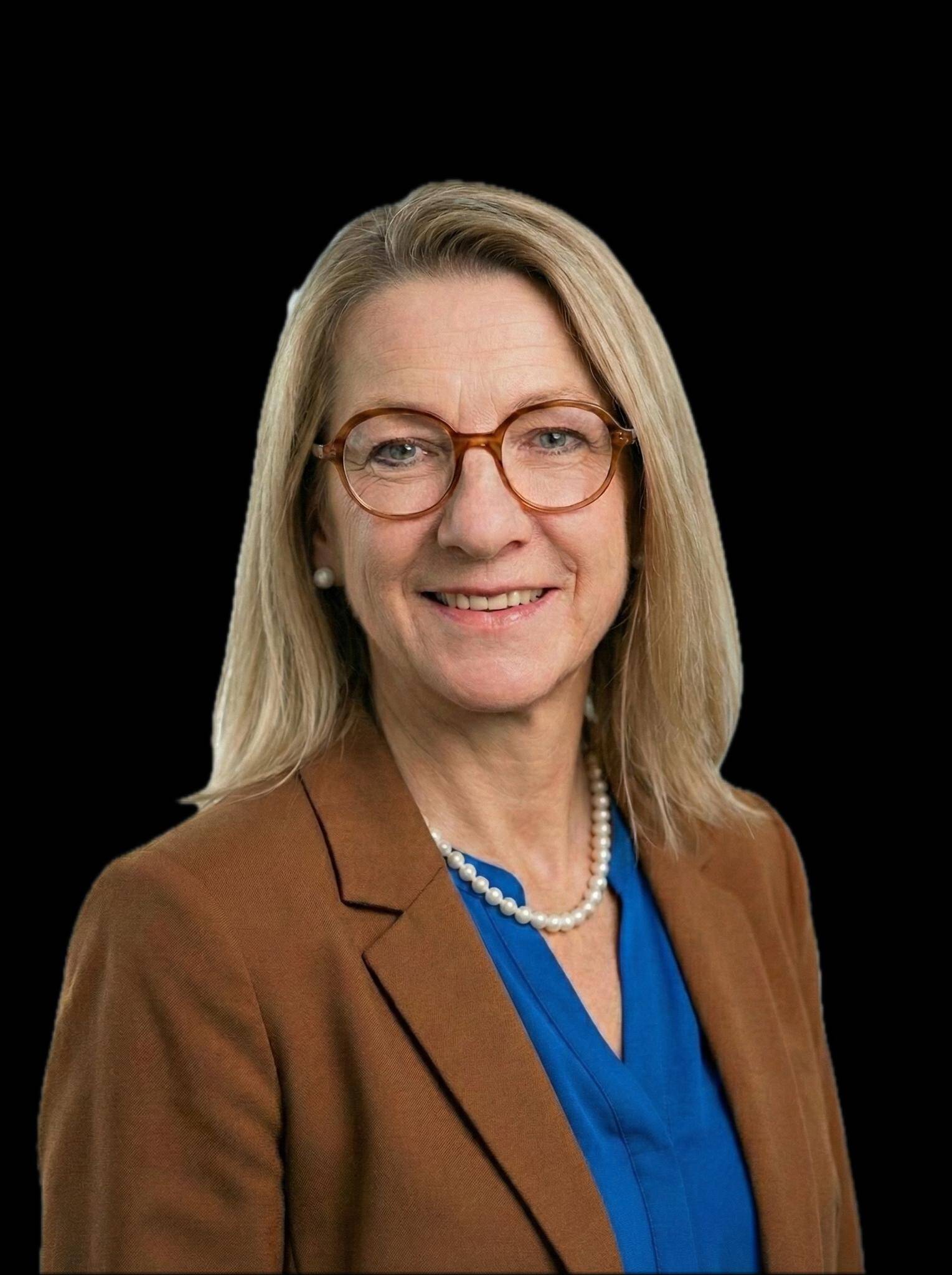 Susanne  - Healthcare Advisor, Commercial Interims Executive 