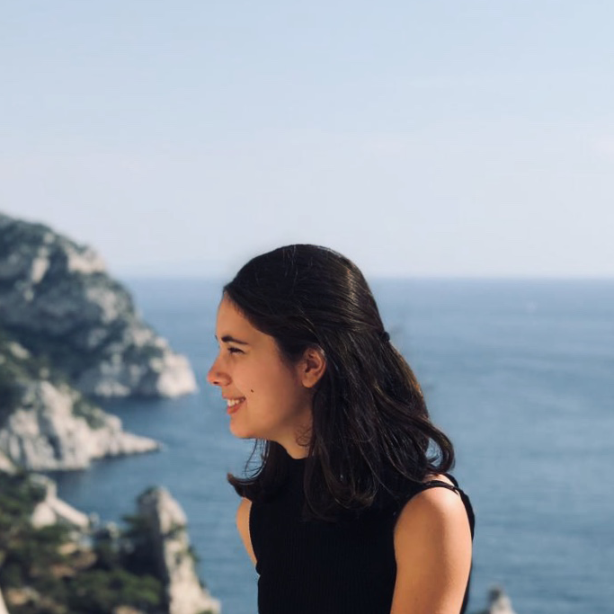 Hélène M. - Designer Graphique