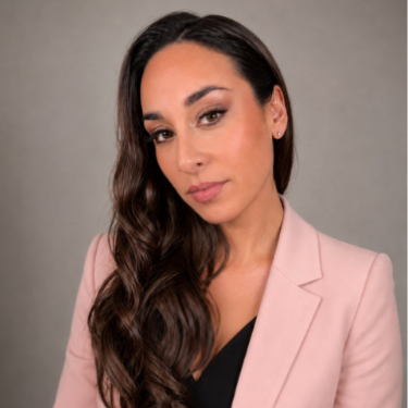 Mélanie Menazli - BUSINESS MANAGER / TALENT ACQUISITION SPECIALIST