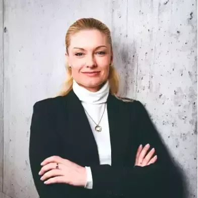 Elena Röhrs - Strategic Procurement Expert