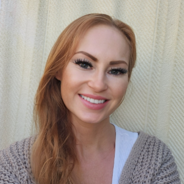 Leoni Unfried - Journalistin, KI-Expertin, Sprecherin