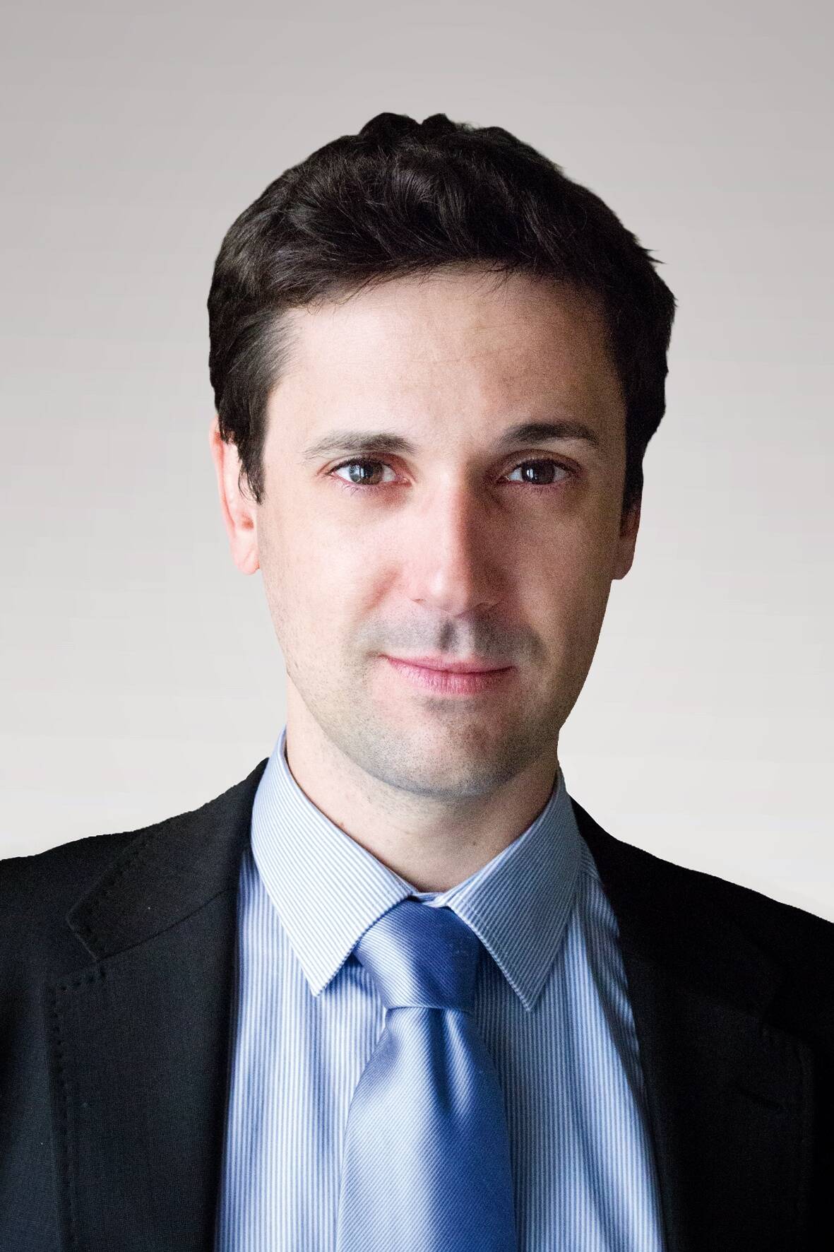 Emmanuel Bukiet - Juriste senior & contract manager