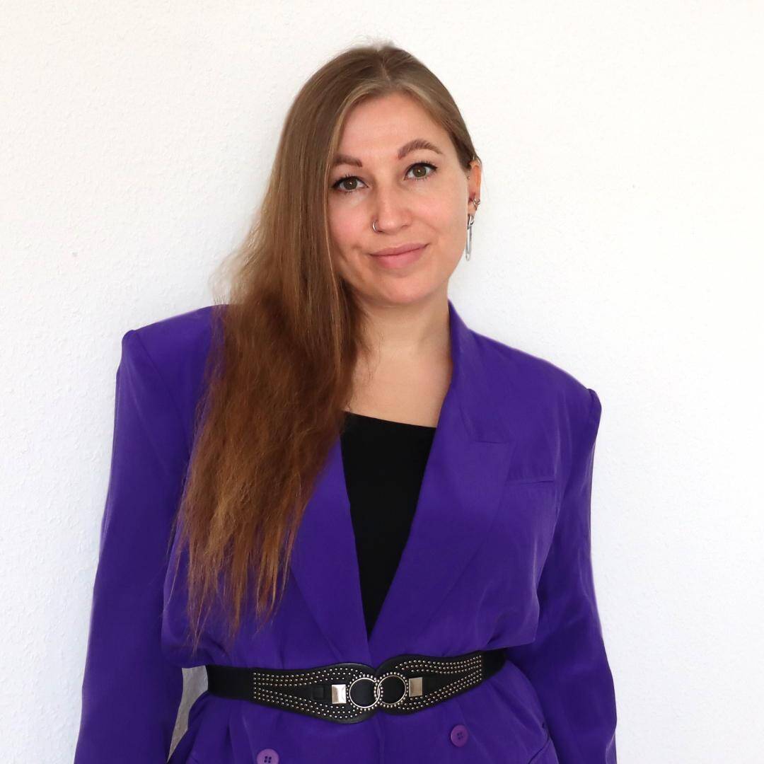 Ariane  - Marketing Strategy & Mental Health Consultant