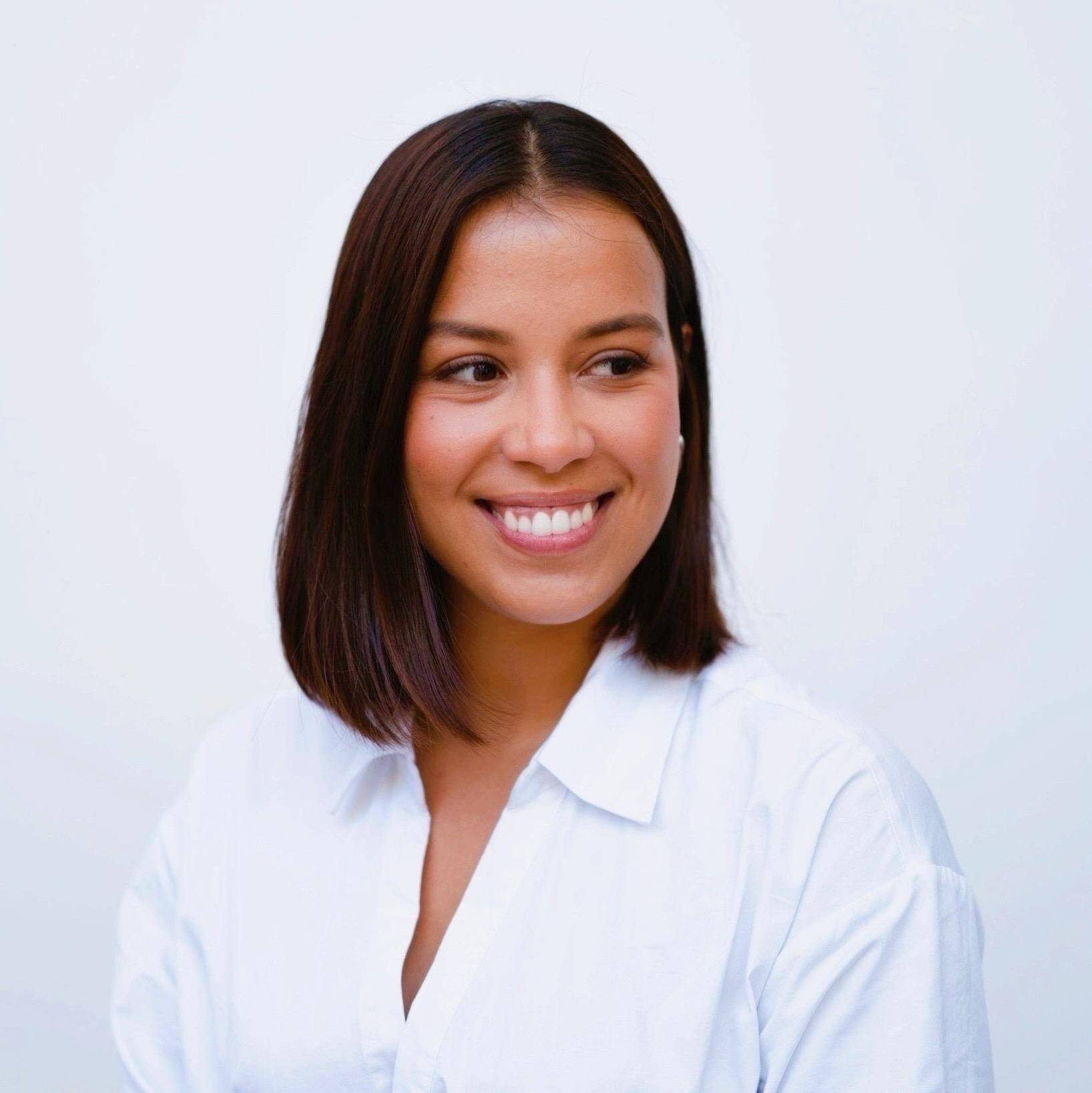 Yasmine M.