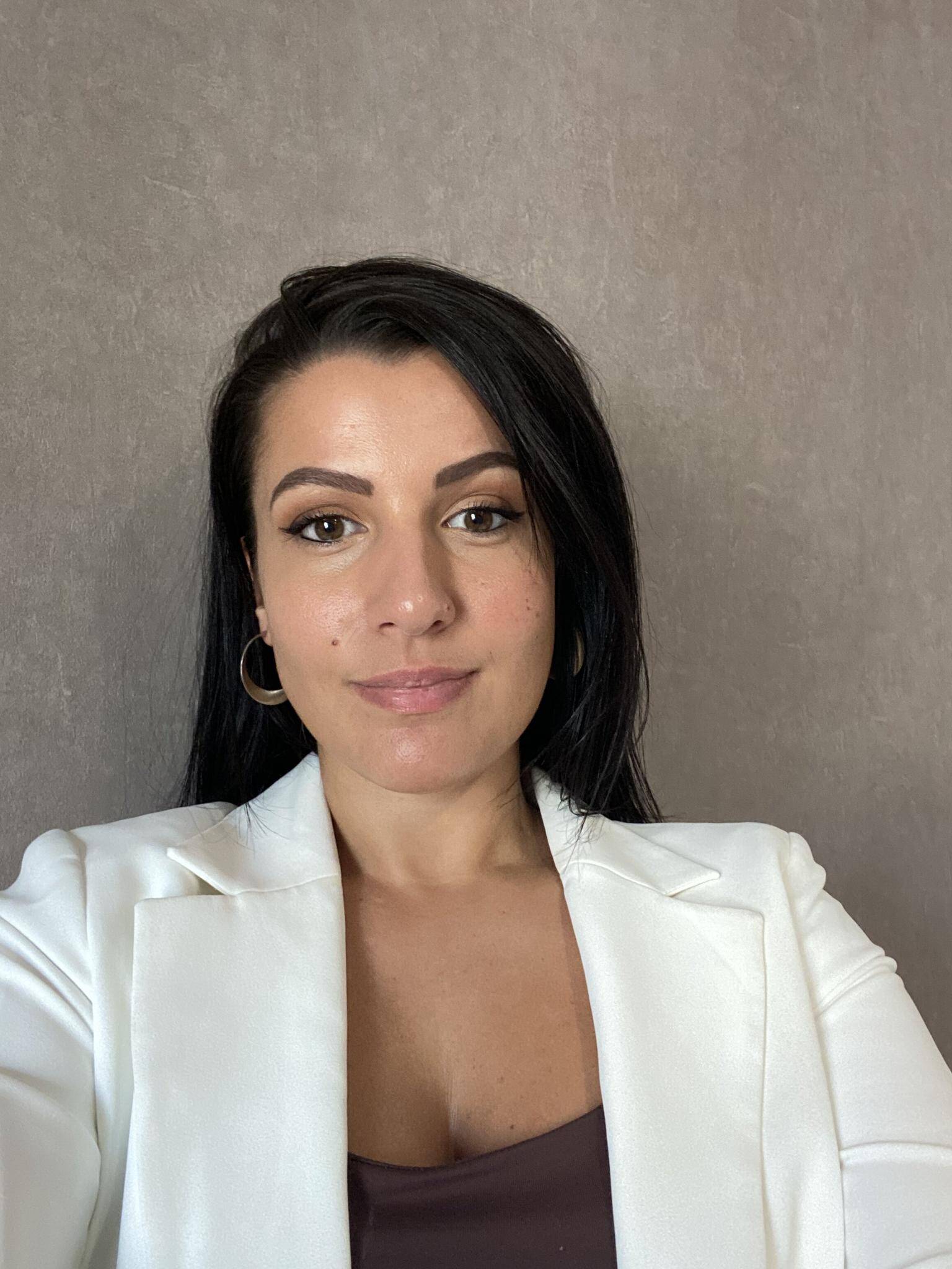 Alicia V.