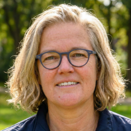 Clare  - Bilingual Digital Support | AI Content Trainer