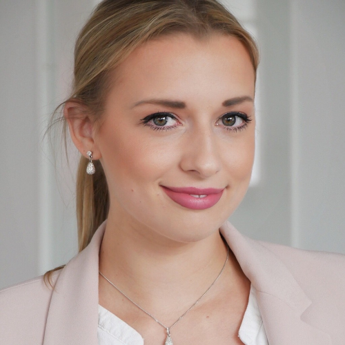 Julia Damm