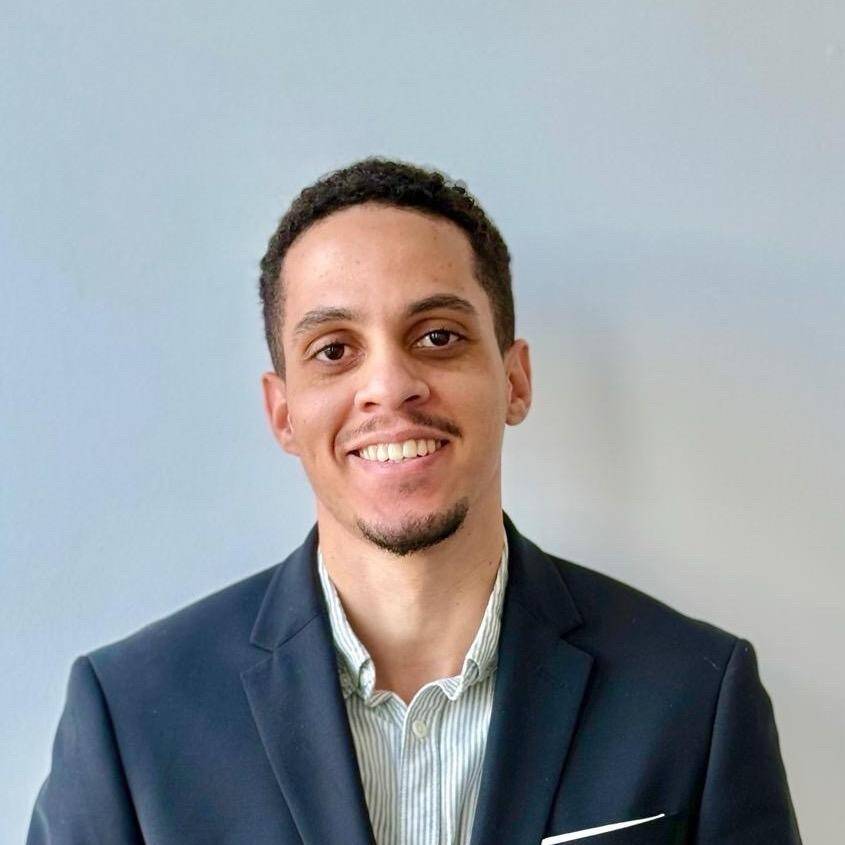 Elie P. - Spécialiste Power BI | Formateur | Data analyst