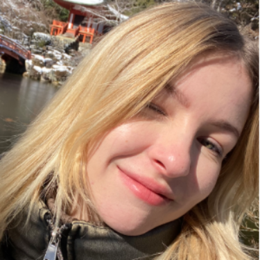 Isis Fabre - Community Manager Instagram
