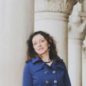 Valérie  - French Translator