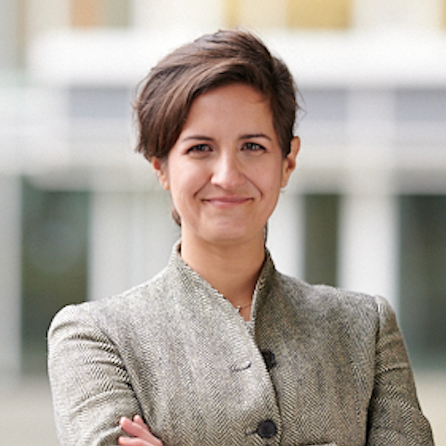 Julia S. - Digital Marketeer (B2B + AI), English Copywriter