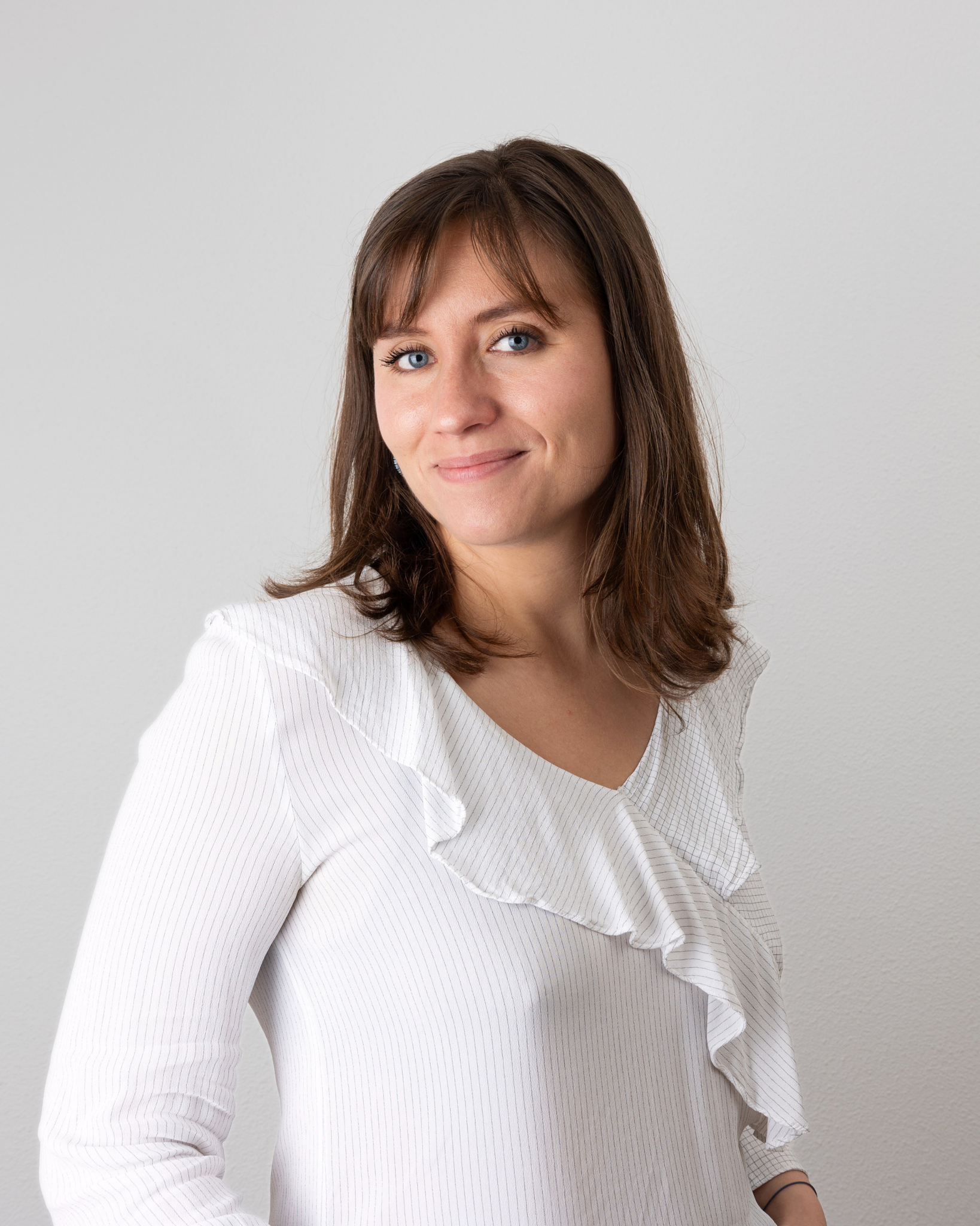 Justine Ozane - Social Media Manager & Créatrice de Contenu