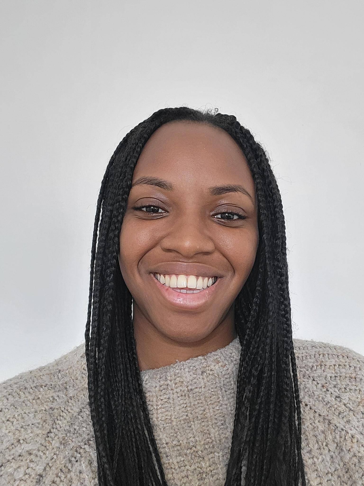 Madina Maïga - Transformation & Opérations | PMP · DMAIC · ADKAR