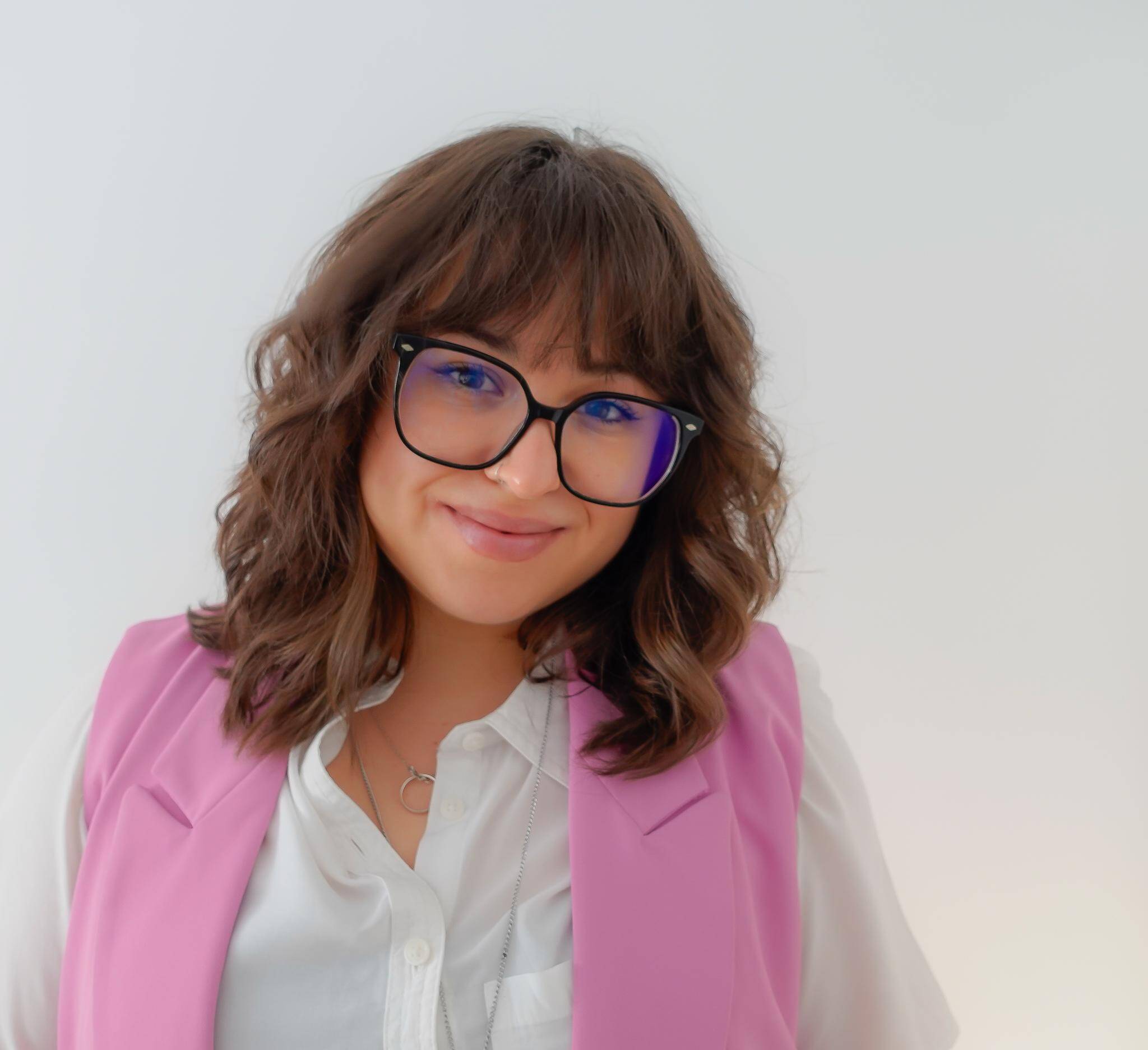 Irene F. - Graphic Designer | Brand | Packaging 