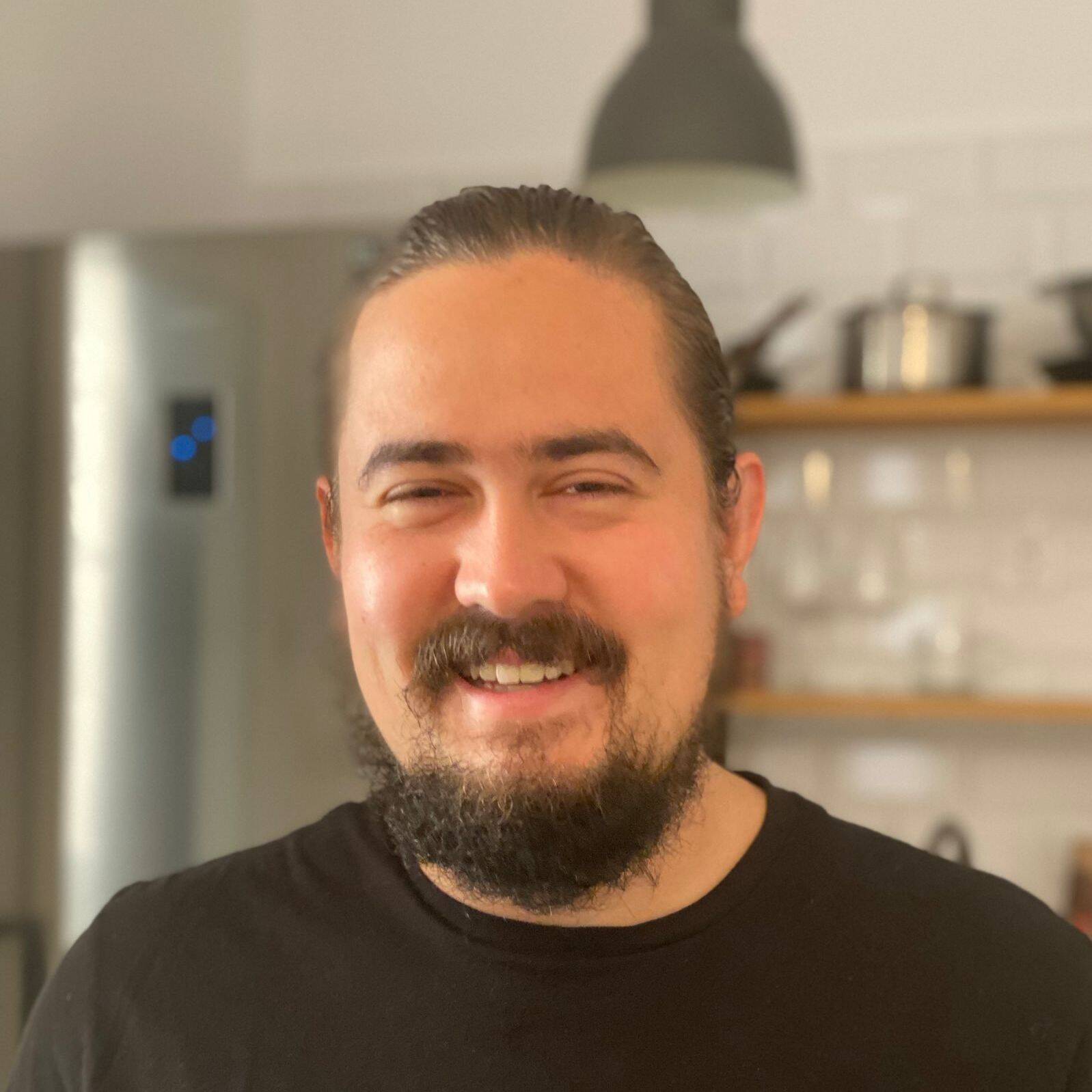 Manuel Eloy Gomez Faria - Experto en Desarrollo y Diseño de E-commerce y Web