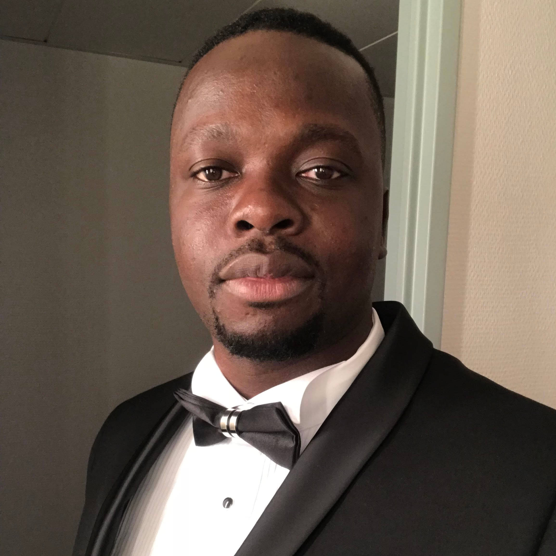 Romuald Angbele
