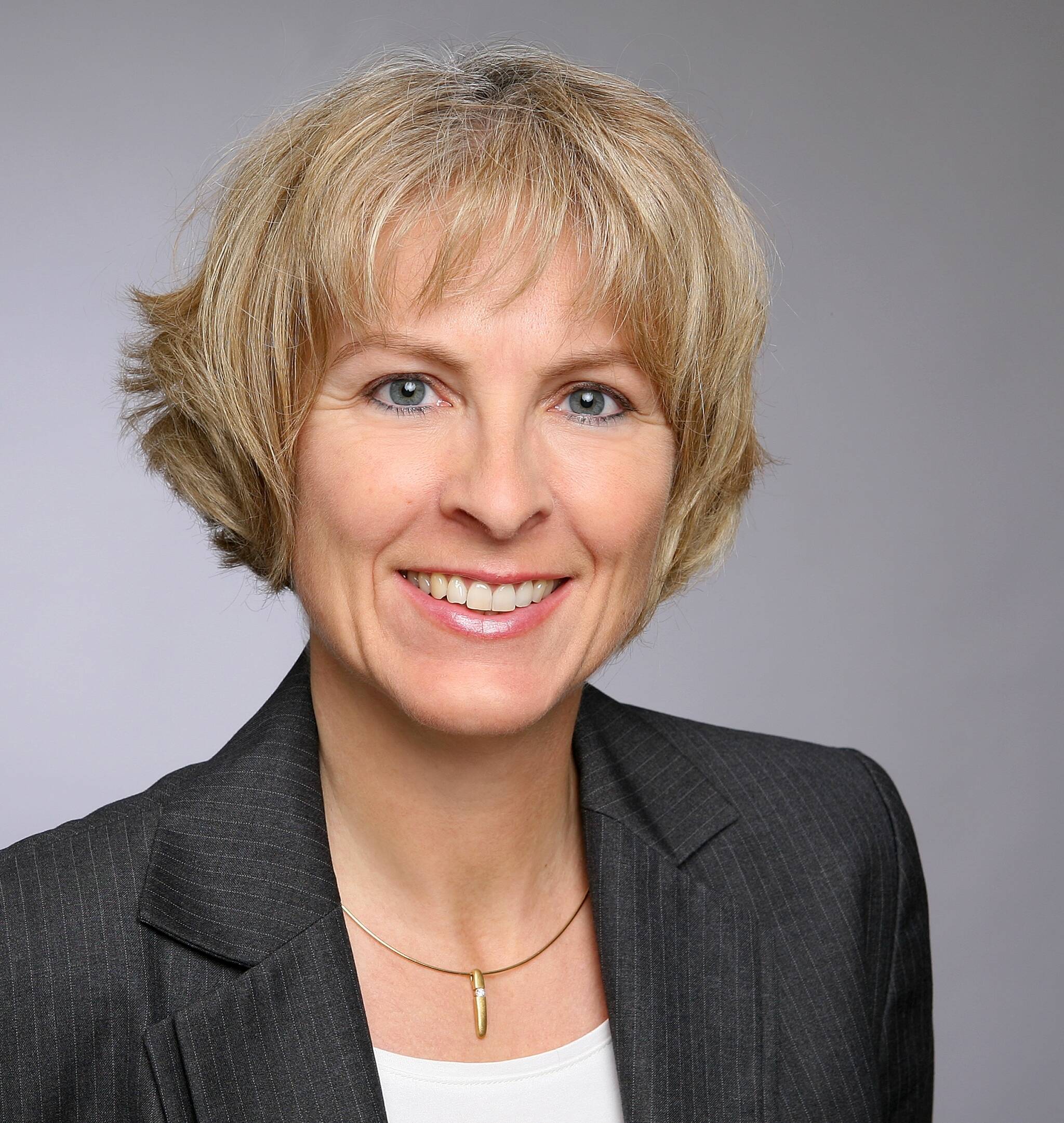 Barbara  - Project Management Publications / Communication