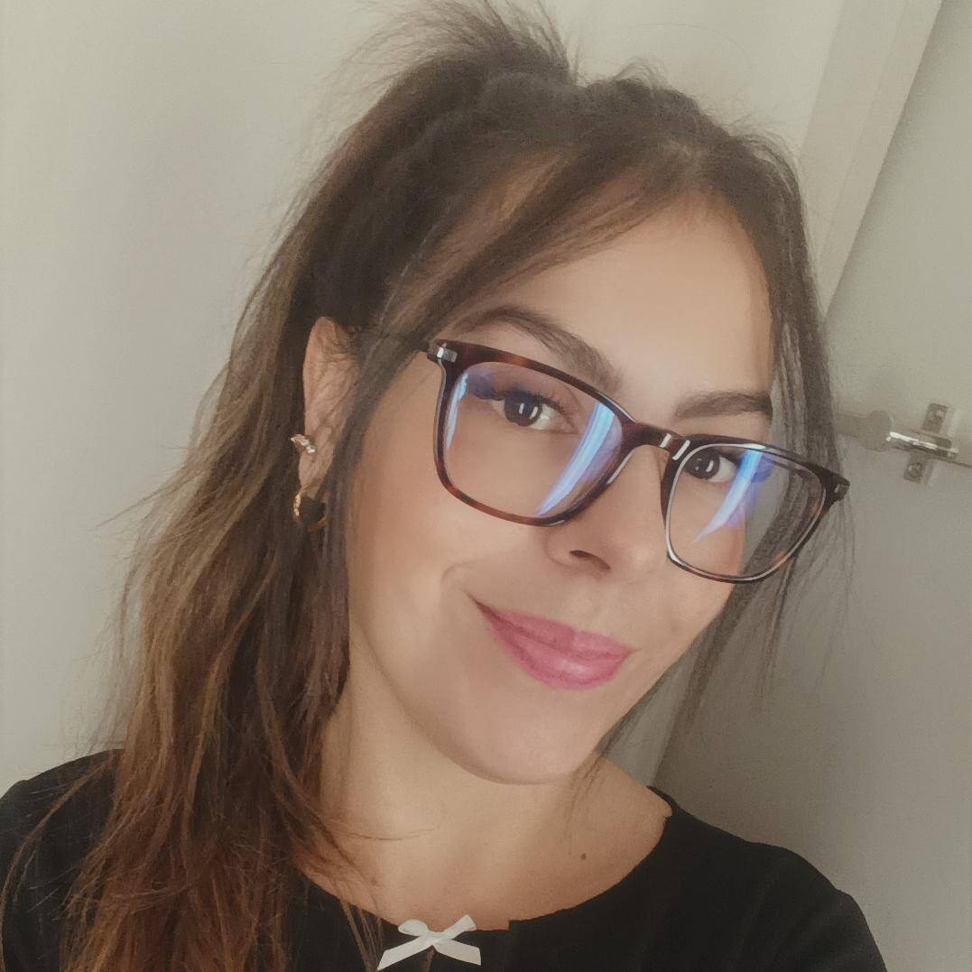 Dyhia  - Assistante - chargée de recrutement 