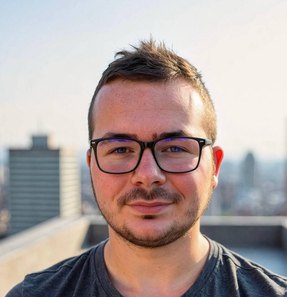 Julien R. - Je conçois, pilote et livre vos applications web.