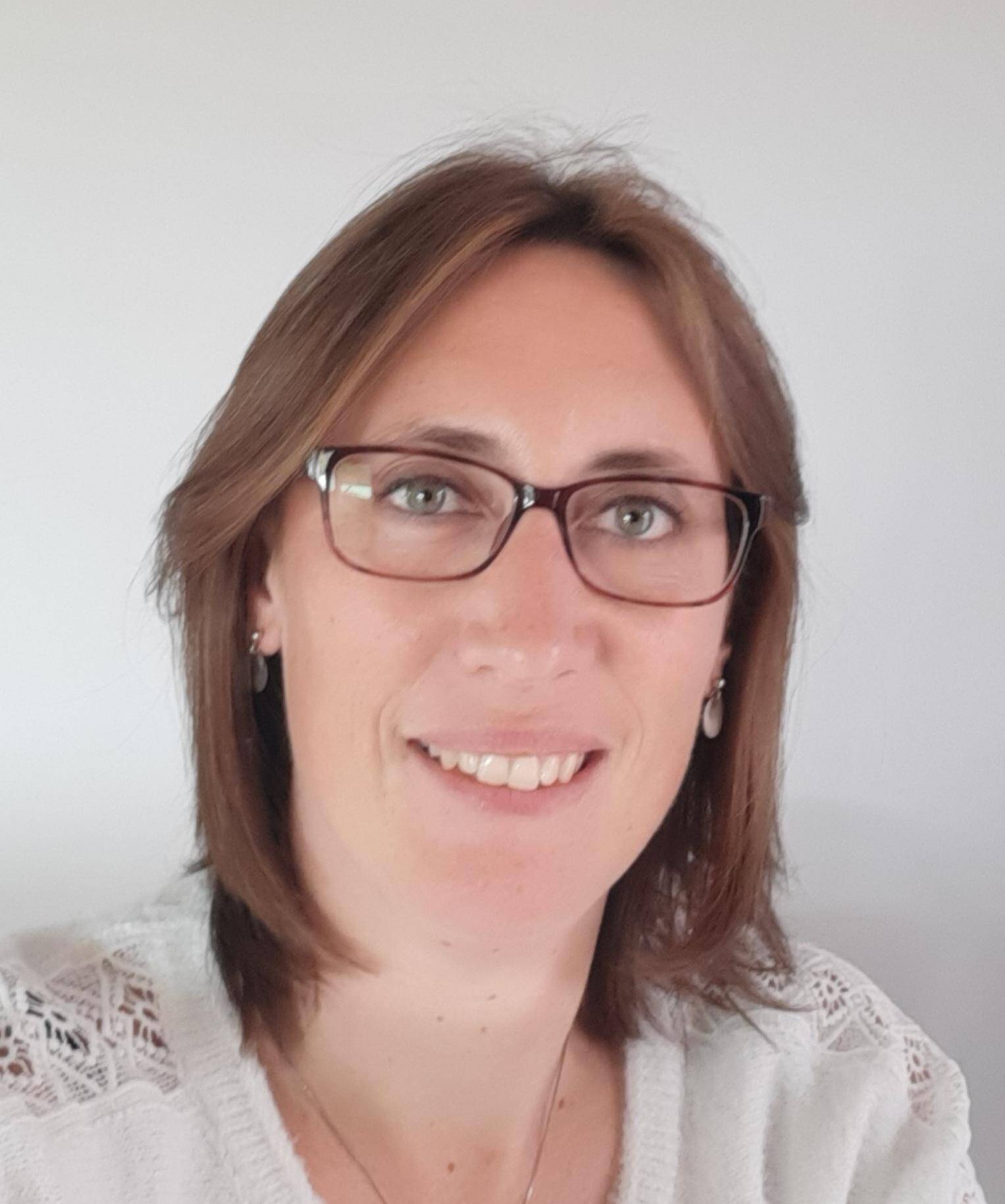 Aurelie  - Secretaria médica independiente