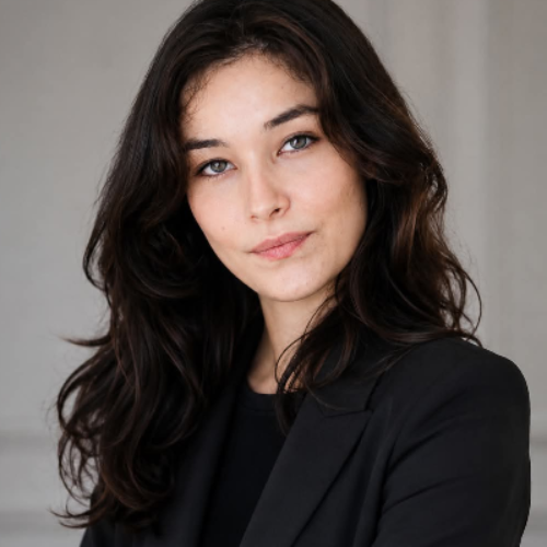 Tugba Sunguroglu - Interprète